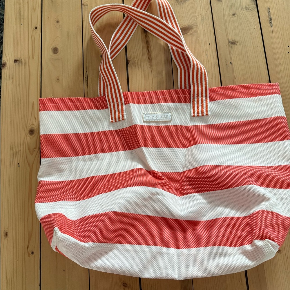 Mia & Tess striped beach tote